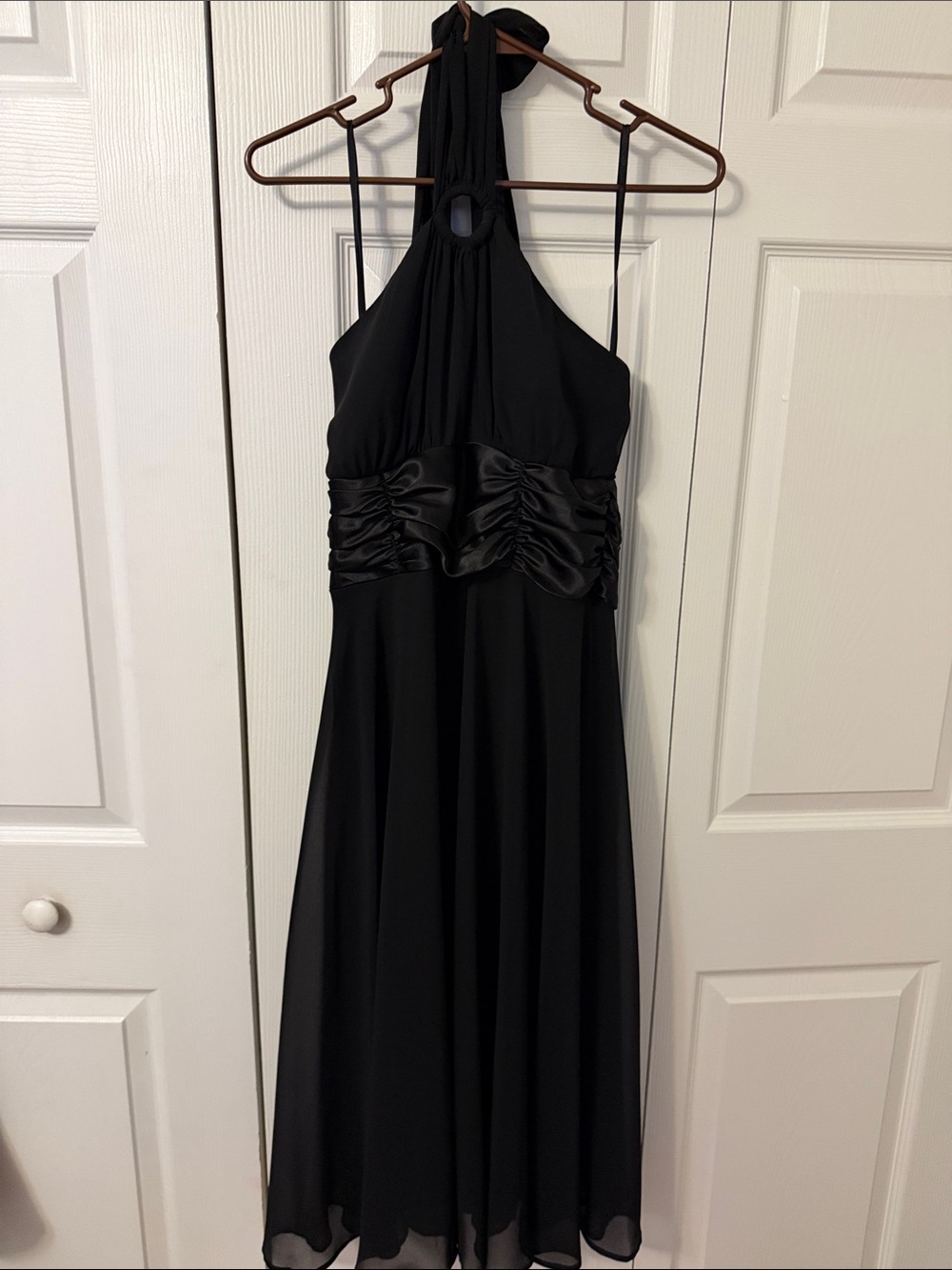 Elegant Black Halter Evening Dress